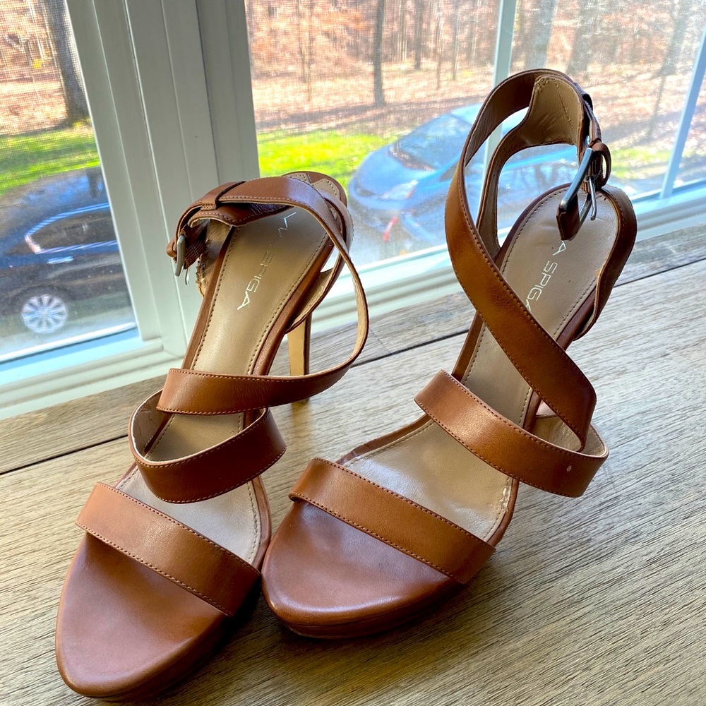 Camel Via Spiga Platform heels